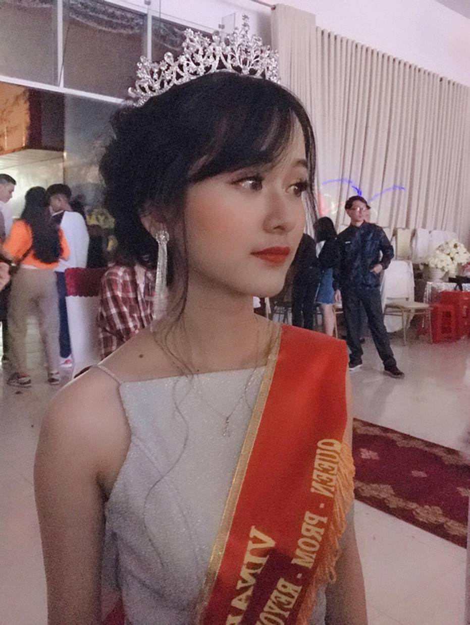 Nữ sinh Tôn Đức Thắng với vẻ ngoài trong sáng, ngọt ngào và có thể làm luỵ tim bất cứ chàng trai nào-6