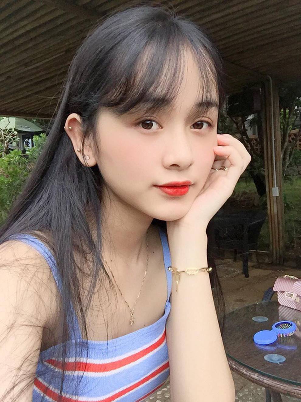 Nữ sinh Tôn Đức Thắng với vẻ ngoài trong sáng, ngọt ngào và có thể làm luỵ tim bất cứ chàng trai nào-8