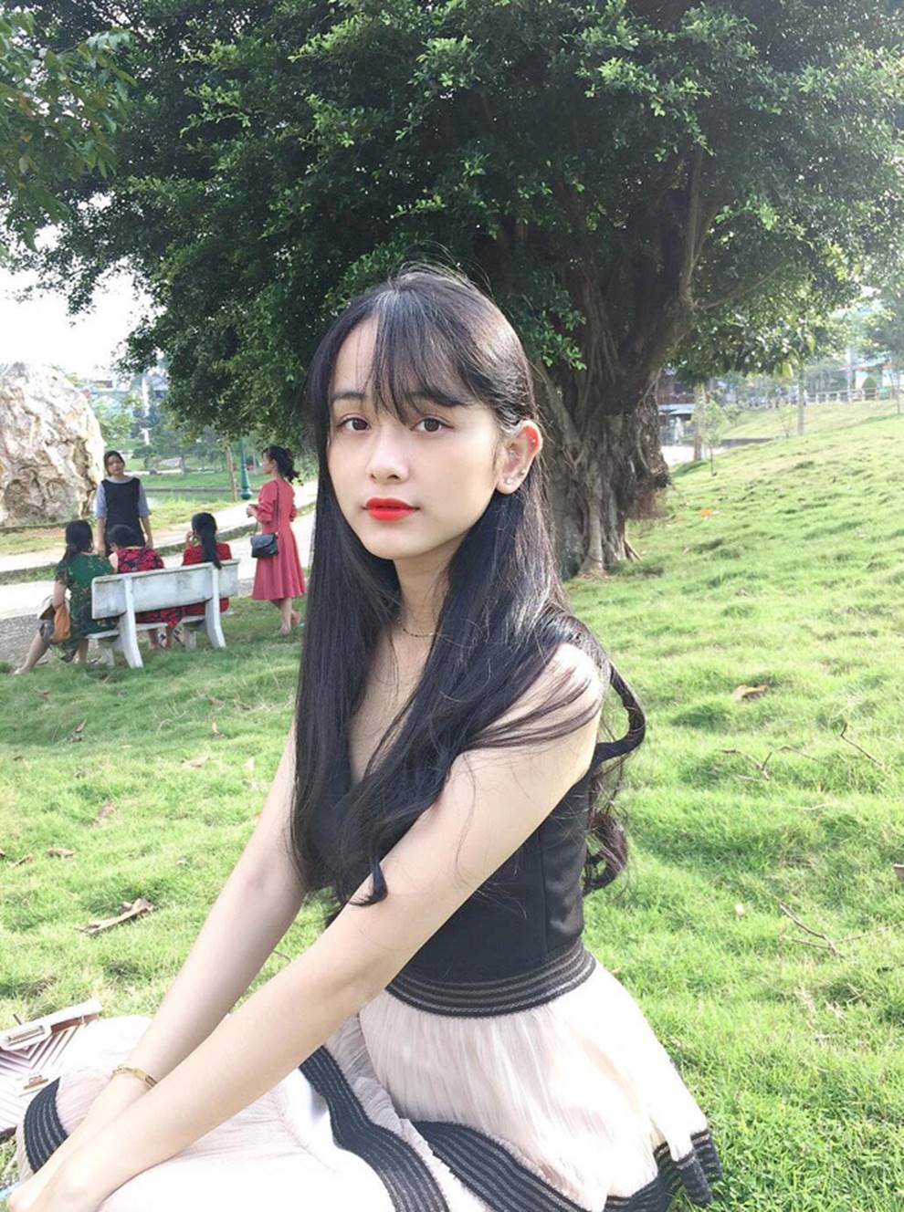 Nữ sinh Tôn Đức Thắng với vẻ ngoài trong sáng, ngọt ngào và có thể làm luỵ tim bất cứ chàng trai nào-9