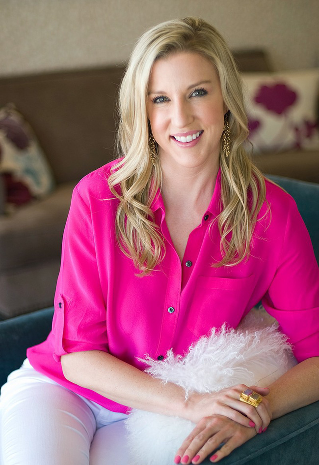 Hiếm ai có thể đoán ra tuổi thật của bác sĩ da liễu này vì cô chăm sóc da quá đỉnh!-1