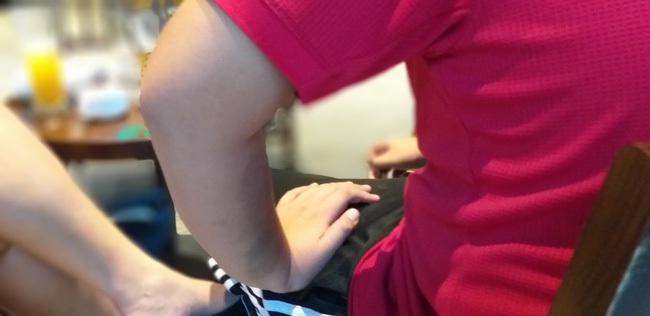 Nghi án bé trai bị bố ruột dùng dây điện bạo hành, đánh bầm tím khắp người vì viết chữ xấu-9