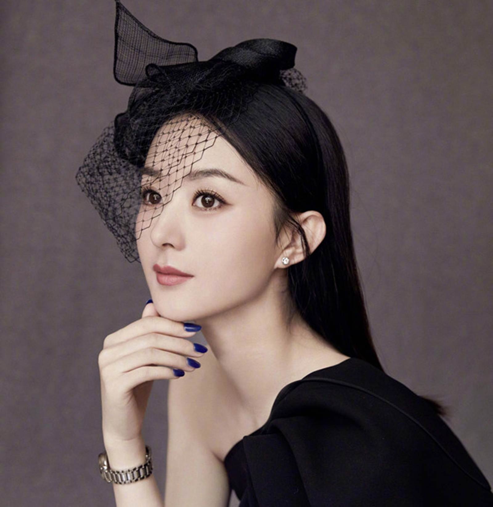 Triệu Lệ Dĩnh mặn mà hơn sau khi sinh con-5