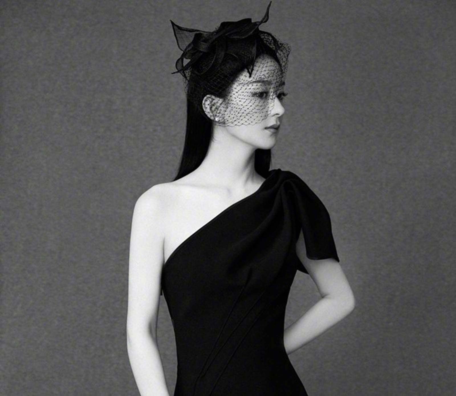 Triệu Lệ Dĩnh mặn mà hơn sau khi sinh con-6