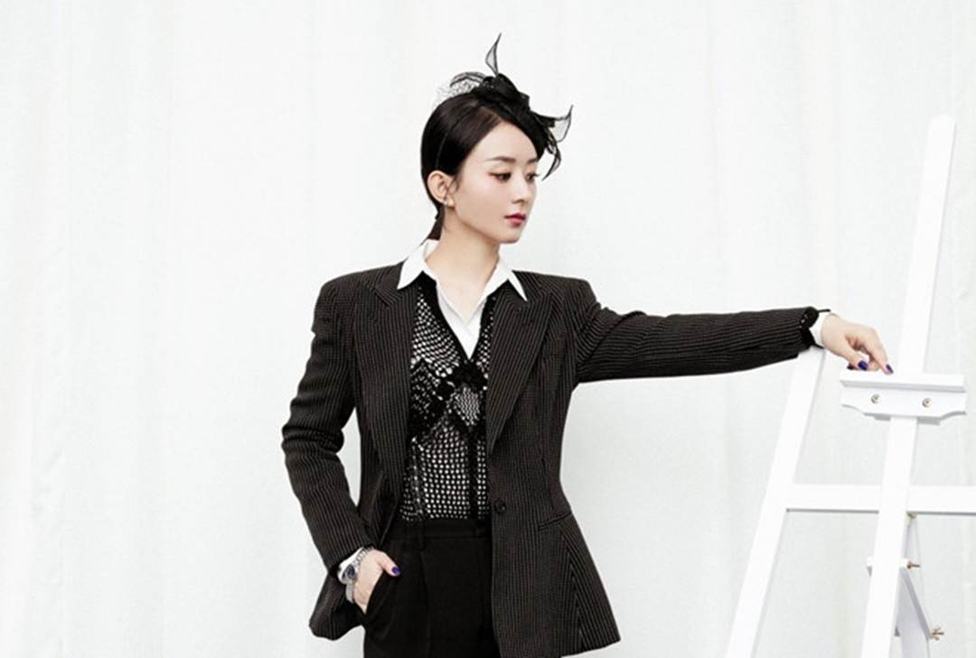 Triệu Lệ Dĩnh mặn mà hơn sau khi sinh con-8