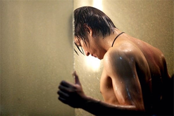 Vừa quan hệ lần đầu, chàng trai phải ôm của quý đến bác sĩ-1