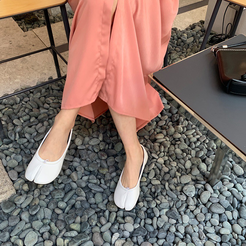 Hết hồn chim én với mẫu giày từa tựa móng heo, các shop đang bán đầy nhưng liệu chị em có dám mua?-4