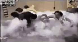 Học người Nhật bí kíp sinh tồn - không lo bị cuốn trôi khi gặp lũ quét-1