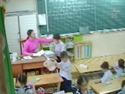 Nhiều giáo viên quên “xỏ chân vào đôi giày của học sinh”