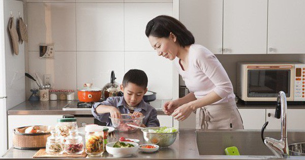 Mẹ Hà thành trả lương cho con 200.000 đồng/tháng, các con mới tí tuổi đã làm việc nhà đâu ra đấy, ai nghe cũng xuýt xoa-2