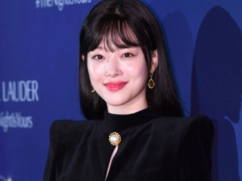 TRÙNG HỢP SỢ HÃI: Sulli chết trẻ có gương mặt giống hệt kỹ nữ nổi tiếng thời Joseon-2