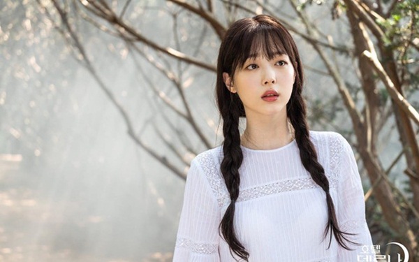 Cuộc sống bế tắc của Sulli trước khi tự tử: Có dấu hiệu tâm lý bất thường, trở thành nạn nhân của bạo lực mạng sau chuyện tình cùng ông chú hơn 14 tuổi-10