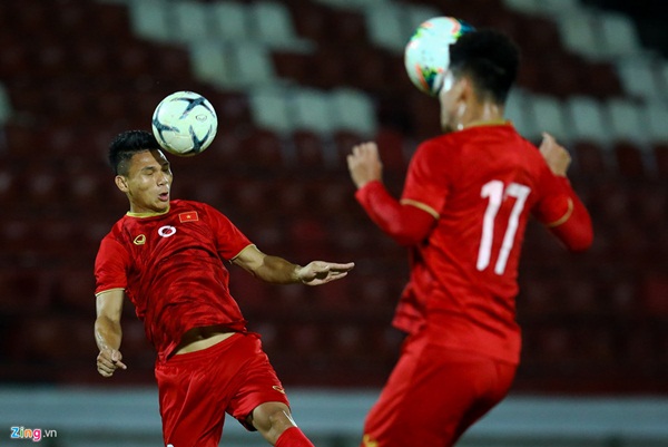 HLV Park nổi giận khi phát hiện máy quay tuyển Việt Nam tập-11