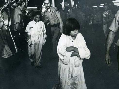 Tìm được con gái 4 tuổi sau 3 giờ mất tích với diện mạo khác lúc đầu, người mẹ kinh hoàng khi biết sự thật đằng sau-5