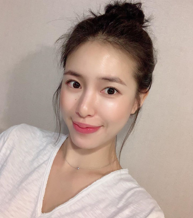 Dùng gel lô hội thay kem dưỡng ẩm 1 tuần, kết quả nàng BTV nhận được gói gọn trong hai chữ thần kỳ-3