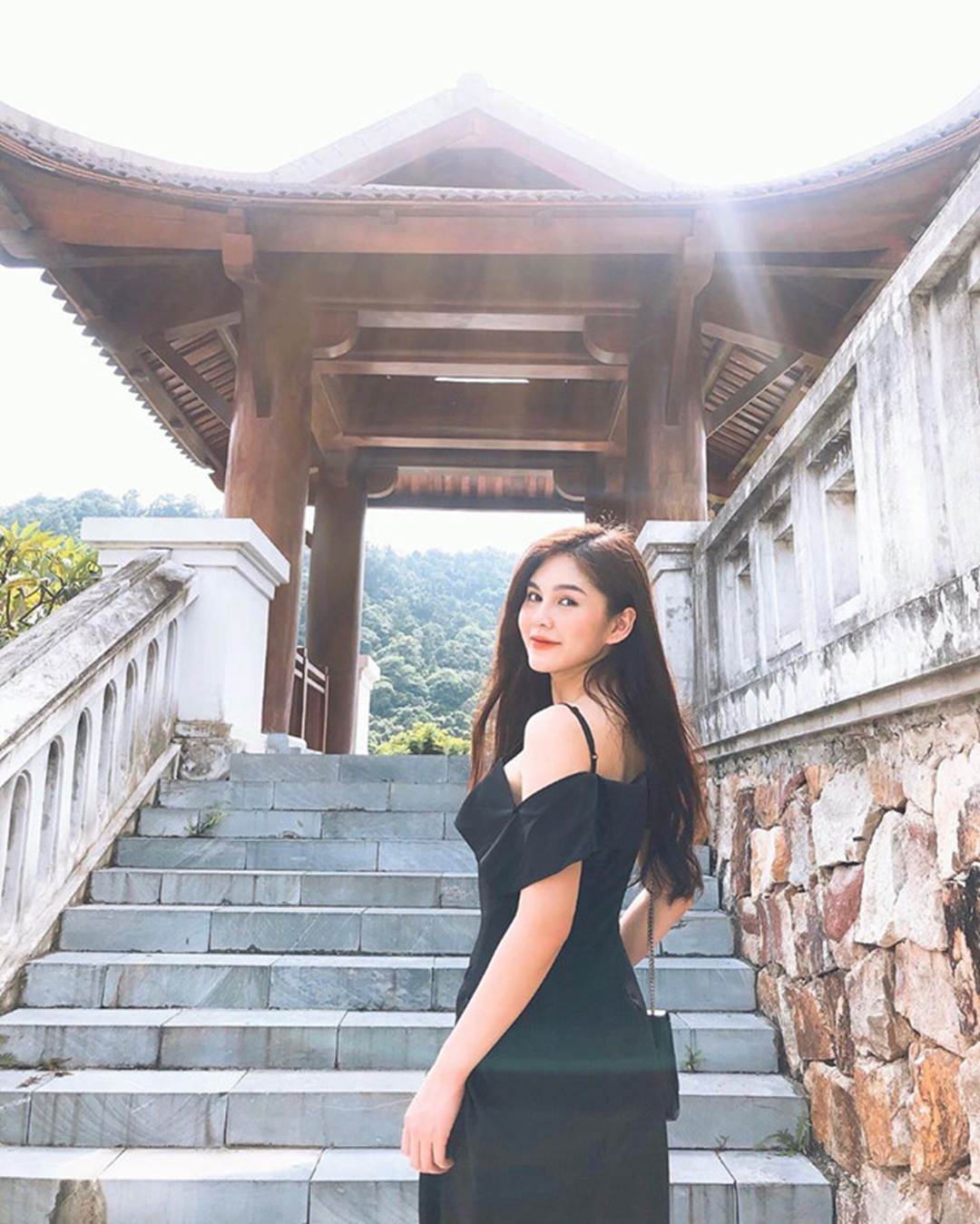 3 hot girl cân cùng lúc đủ nghề từ mẫu ảnh, diễn viên đến MC, ca sĩ-5