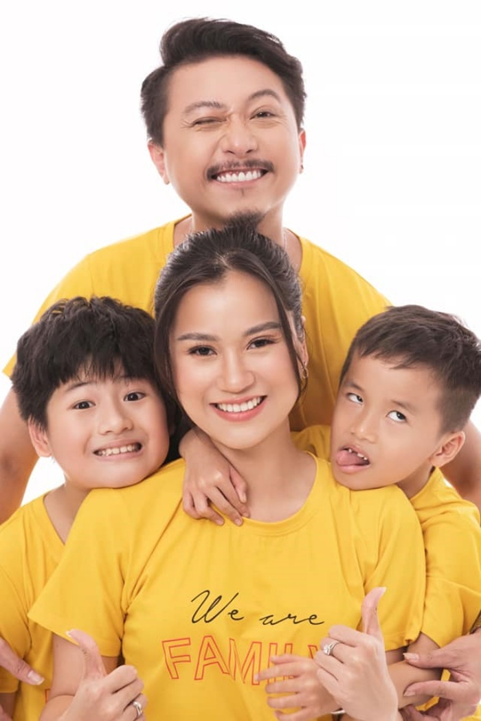 Vợ chồng Hứa Minh Đạt, Lâm Vỹ Dạ khoe hai con trai kháu khỉnh-2