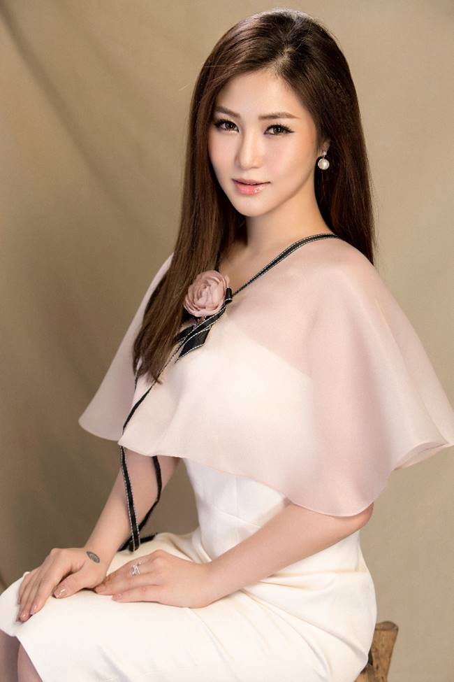 Không nhận ra Lưu Hương Giang, Hương Tràm sau dao kéo-18