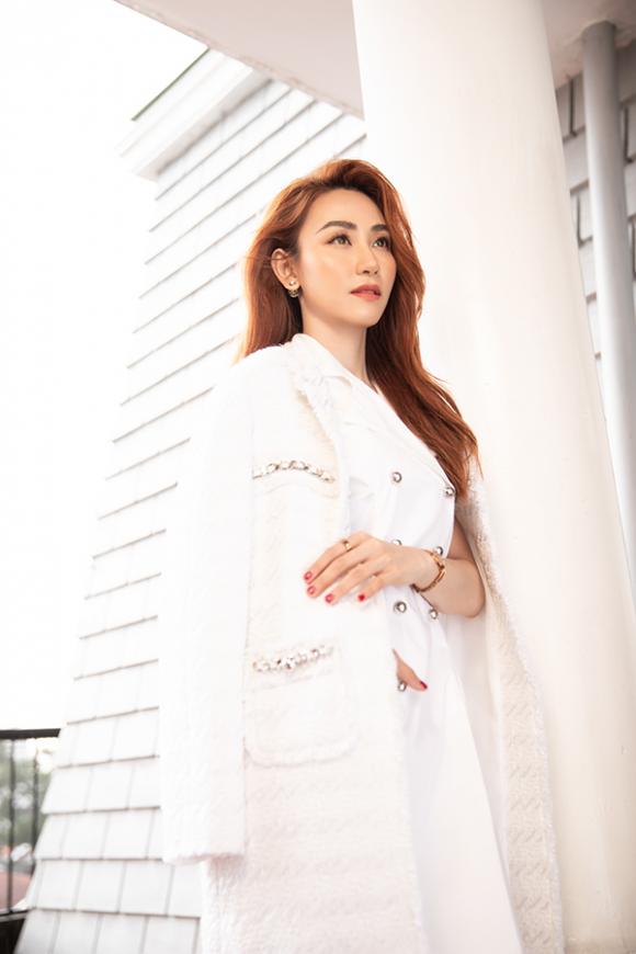 Ngân Khánh tái xuất quyến rũ mừng sinh nhật tuổi 34-6