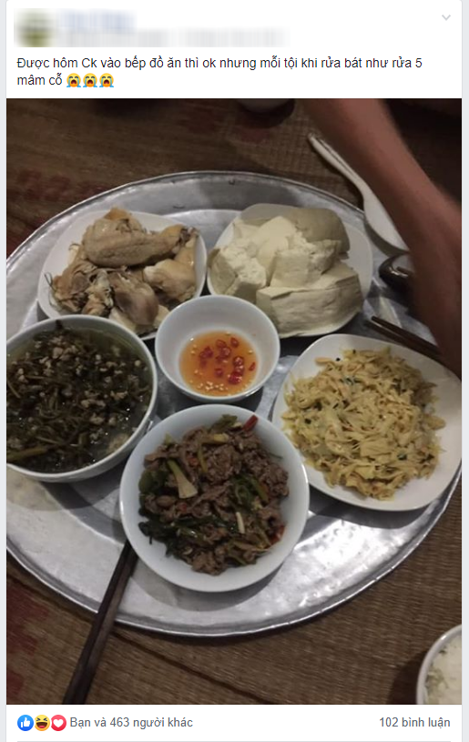 Được ngày chồng vào bếp làm mâm cơm khá ổn nhưng vợ trẻ lại than thở lên xuống, hội chị em phì cười khi biết lý do-2