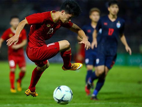 Diễn viên Lý Hùng, Tấn Beo và nhiều nghệ sĩ vỡ òa khi Duy Mạnh ghi bàn-8