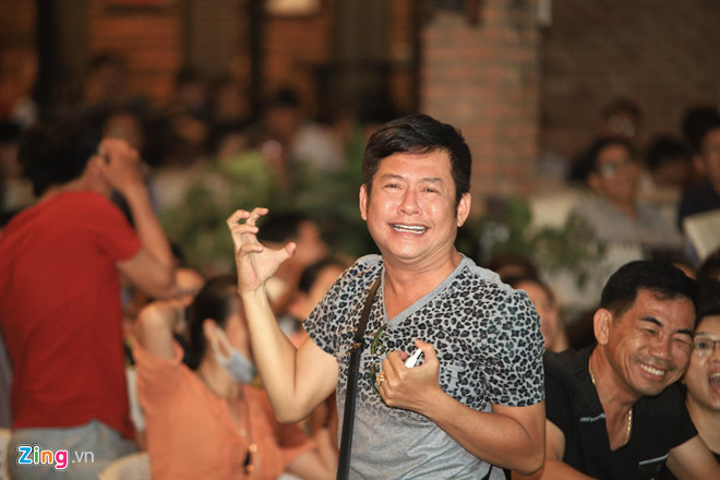 Diễn viên Lý Hùng, Tấn Beo và nhiều nghệ sĩ vỡ òa khi Duy Mạnh ghi bàn-5