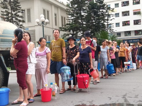 Hà Nội: Cấp nước sạch miễn phí cho toàn bộ người dân khu vực bị ảnh hưởng từ đầu nguồn Sông Đà