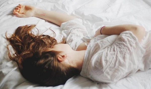 Khoa học chứng minh: Ngủ kiểu này sớm muộn cũng dẫn đến bệnh mất trí Alzheimer-1