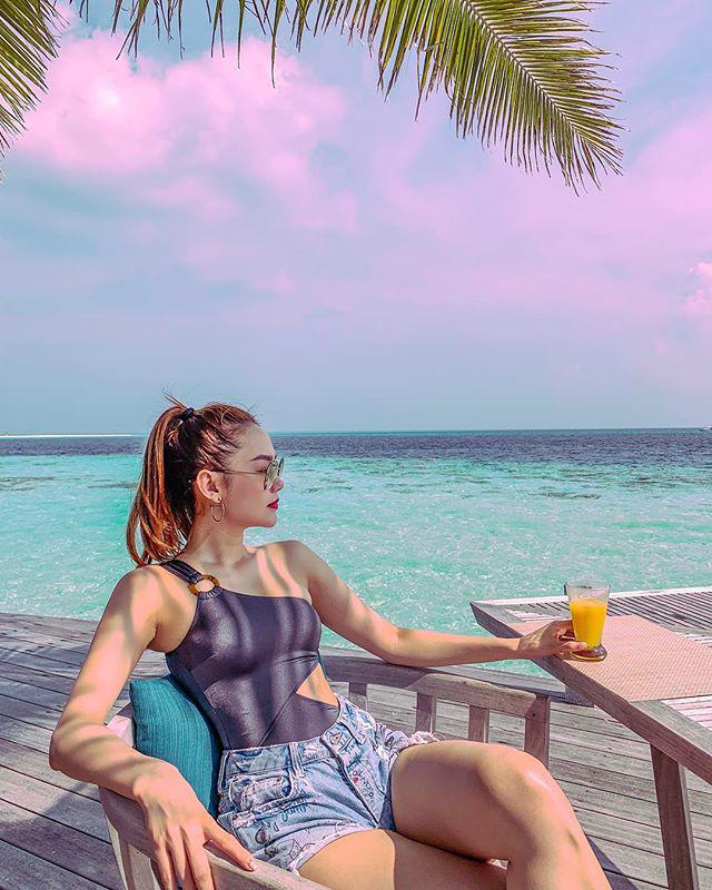 Chân không dài nhưng Minh Hằng luôn có cách hô biến” chiều cao chỉ bằng những kiểu quần đơn giản-7