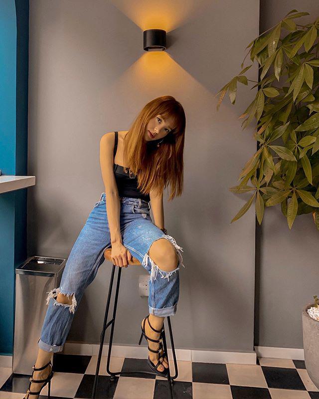 Chân không dài nhưng Minh Hằng luôn có cách hô biến” chiều cao chỉ bằng những kiểu quần đơn giản-8