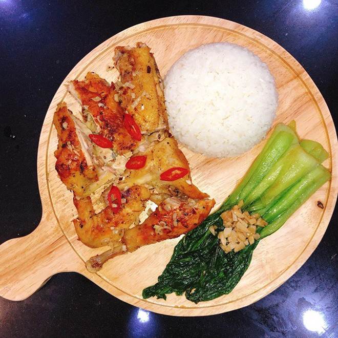 9X vừa xinh vừa đảm, nấu món gì ngon bạn bè lại khuyên nên bán món đó-7