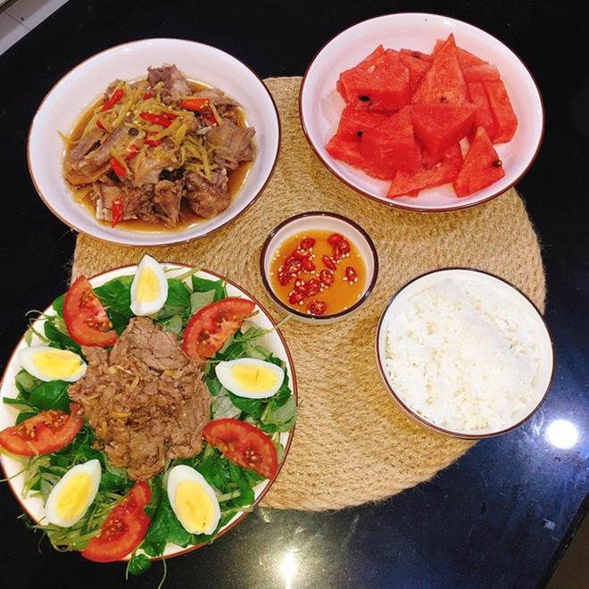 9X vừa xinh vừa đảm, nấu món gì ngon bạn bè lại khuyên nên bán món đó-18