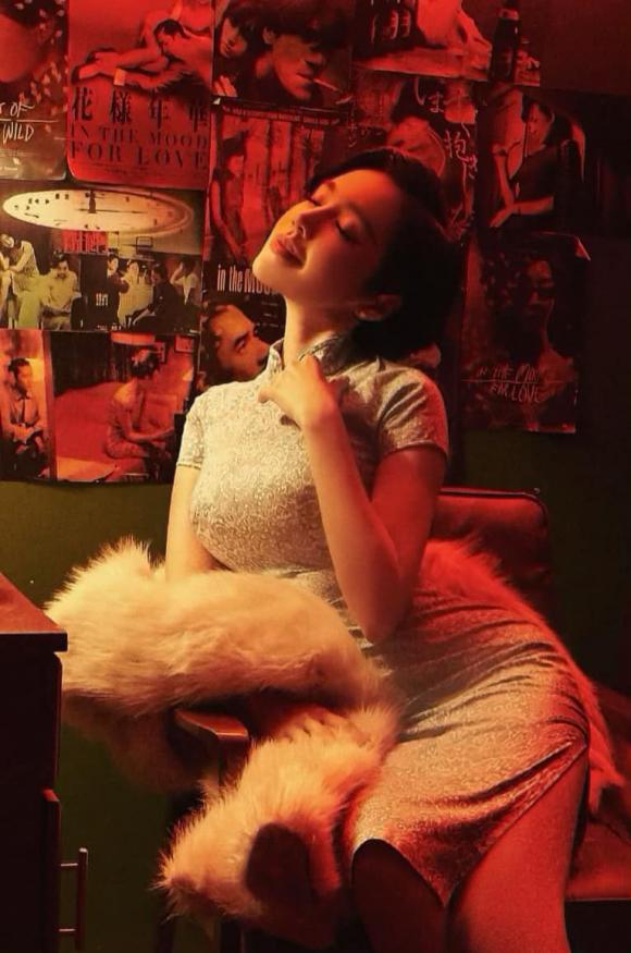 Elly Trần khoe nét đài các hút mắt với sườn xám-2