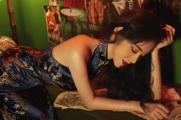 Elly Trần khoe nét đài các hút mắt với sườn xám-5