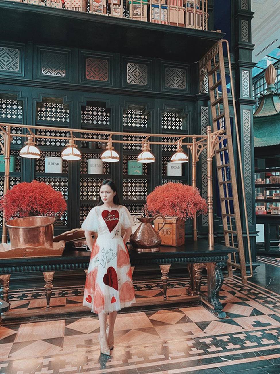 Duy Mạnh thật may mắn khi có cô bạn gái xinh đẹp, tài năng thế này!-2