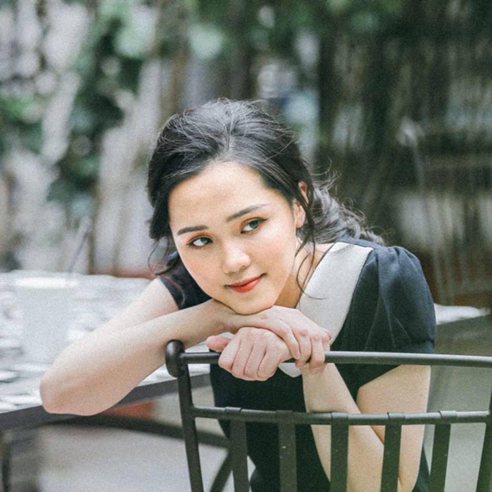 Duy Mạnh thật may mắn khi có cô bạn gái xinh đẹp, tài năng thế này!-17