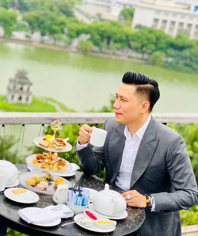 Liên tục bị soi nhan sắc hậu thẩm mỹ, Việt Anh tuyên bố đanh thép: Nghệ sĩ mà không thể biến hóa thì cũng nên xem lại-3