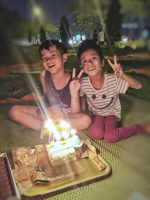 Cô giáo 9X xinh đẹp nhận nuôi đứa trẻ lở loét mặc lời kì thị: Con gái chưa chồng, tự nhiên dắt đứa con hoang ở đâu về-5