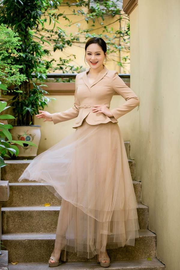 Ngắm nhan sắc ‘gái một con của diễn viên Lan Phương-5