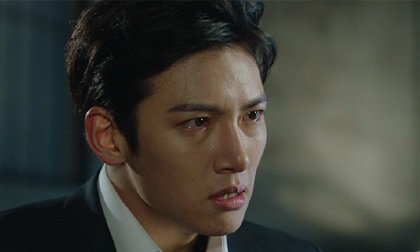 Ôm nỗi day dứt suốt 8 năm, tôi khuỵu ngã khi bám theo đứa trẻ giống hết vợ cũ-2