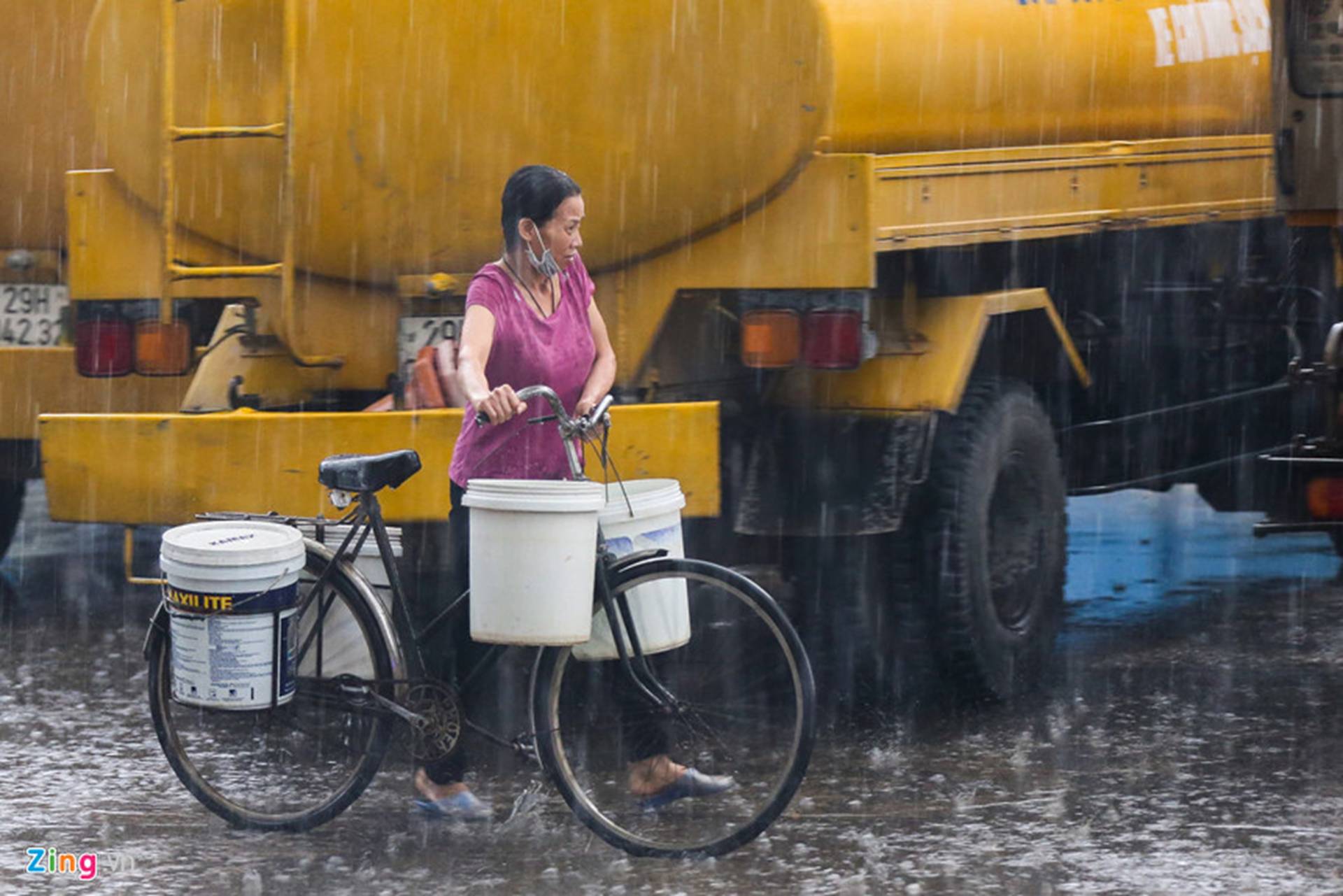 Cuộc sống người Hà Nội đảo lộn trong cơn khủng hoảng nước-14