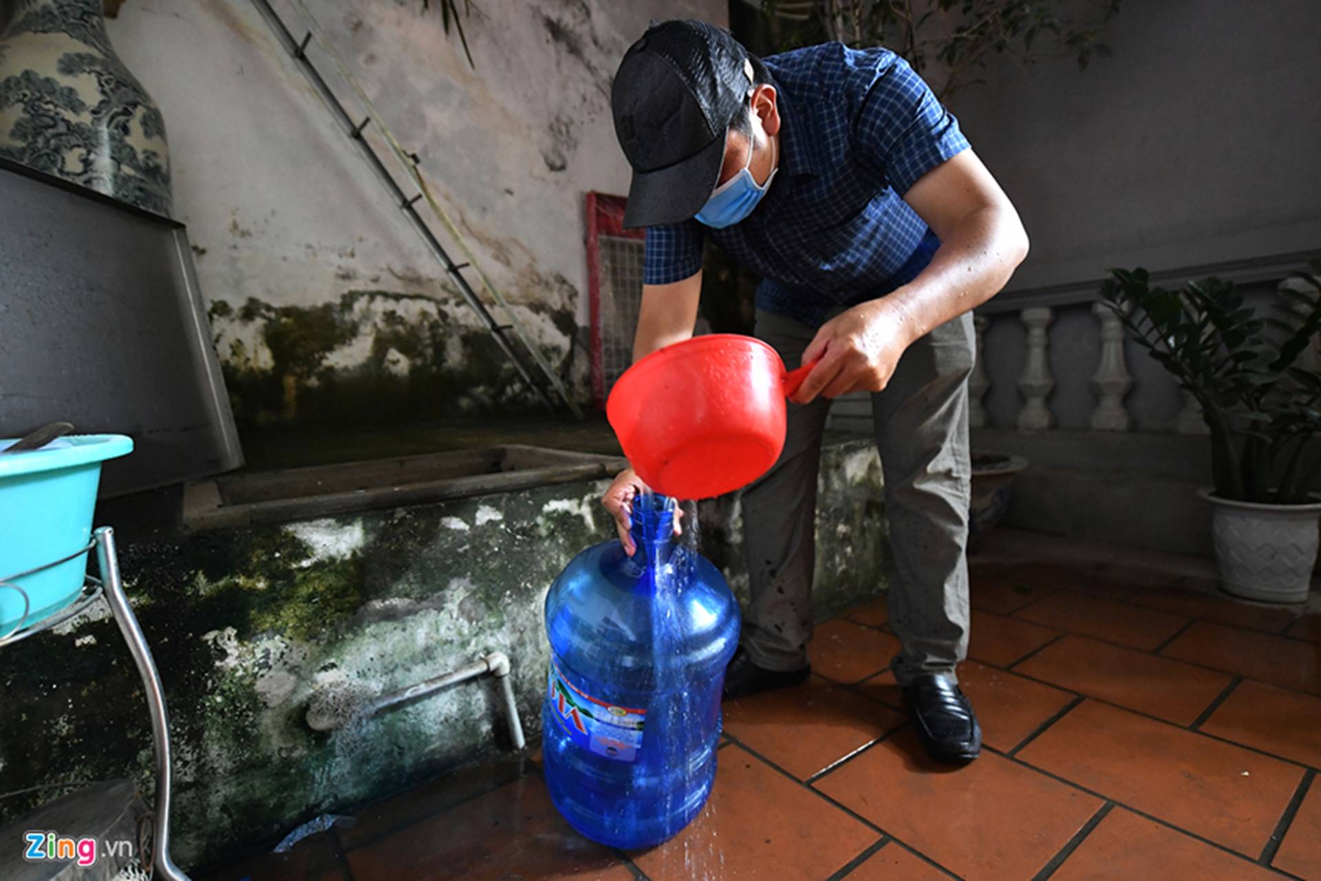 Cuộc sống người Hà Nội đảo lộn trong cơn khủng hoảng nước-24