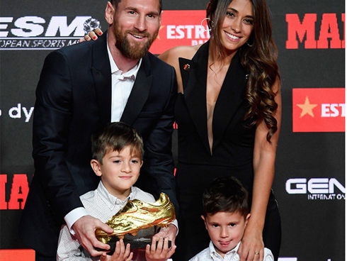 Xúc động với một thập kỉ yêu đương gắn bó của vợ chồng Messi-5