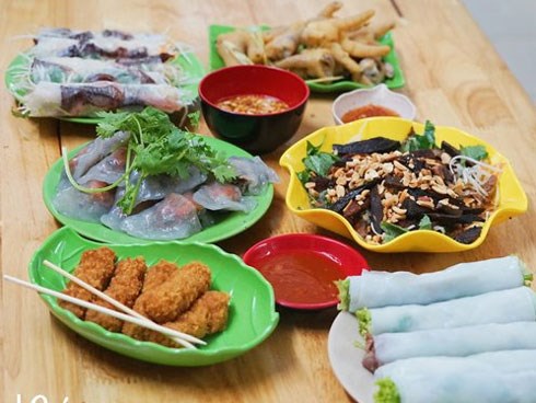 Bỏ nghề y đi bán nộm, bánh bột lọc ở Thành Công, mẹ 9X doanh thu 300 triệu mỗi tháng
