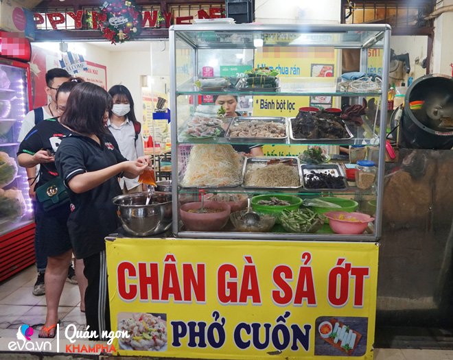 Bỏ nghề y đi bán nộm, bánh bột lọc ở Thành Công, mẹ 9X doanh thu 300 triệu mỗi tháng-1