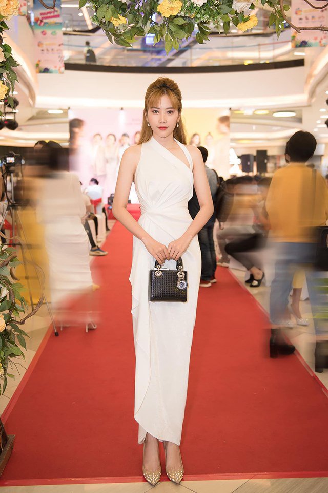 Không còn lạc lối phong cách, Nam Em chỉ diện váy xòe đã được tung hô tiên nữ hạ phàm-11