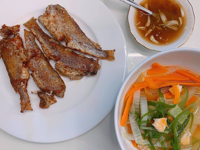 Huy Khánh mất công nấu nhưng vợ không ăn, con gái nói một câu ai nghe cũng mát ruột-15