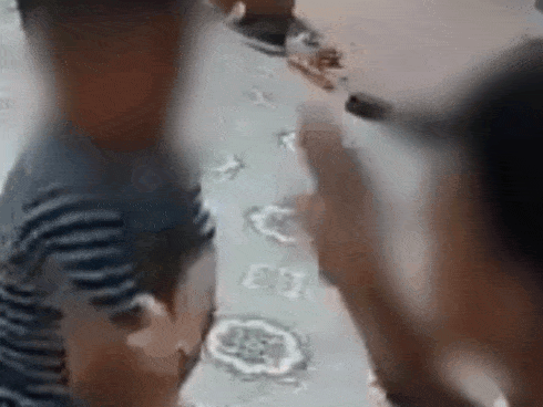 Ông bố trẻ lên tiếng mong được bỏ qua và tha lỗi sau khi bị dân mạng kéo đến tận nhà hành hung vì clip đánh con lia lịa từ 2 năm trước-4