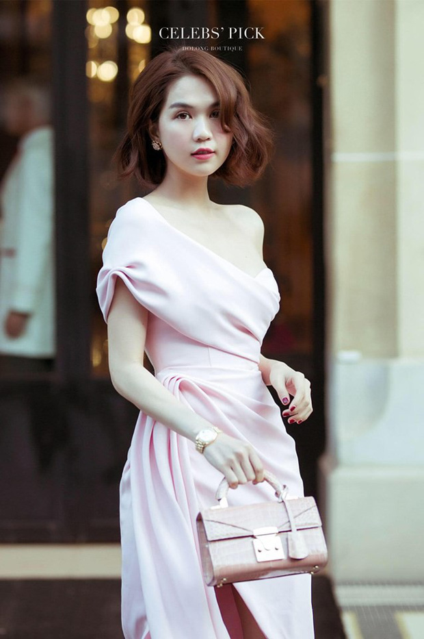 Cùng 1 chiếc đầm: Chi Pu, Đỗ Mỹ Linh đơn giản vẫn sang; Ngọc Trinh đắp thêm loạt phụ kiện sương sương cả tỷ đồng-1