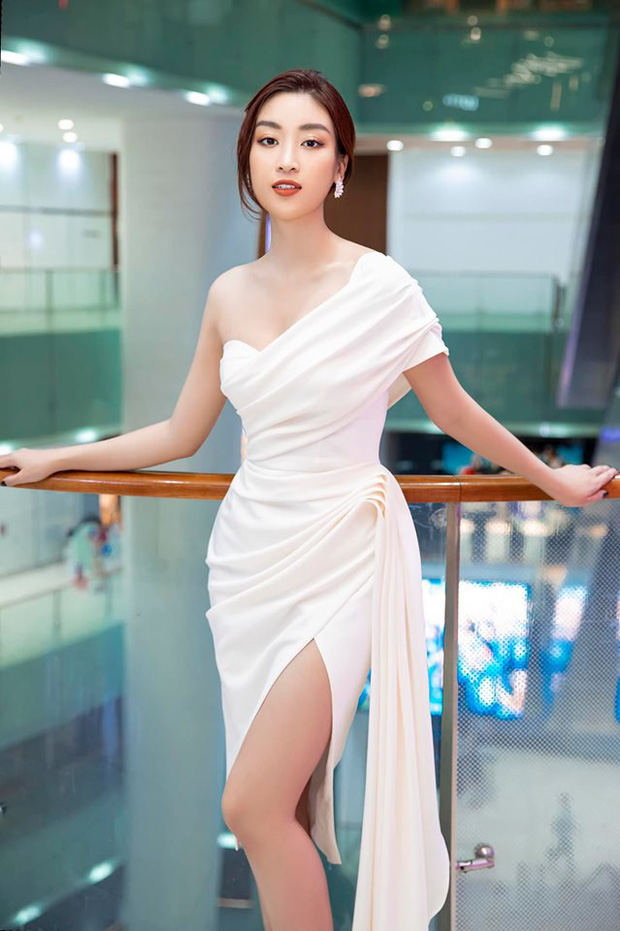 Cùng 1 chiếc đầm: Chi Pu, Đỗ Mỹ Linh đơn giản vẫn sang; Ngọc Trinh đắp thêm loạt phụ kiện sương sương cả tỷ đồng-5