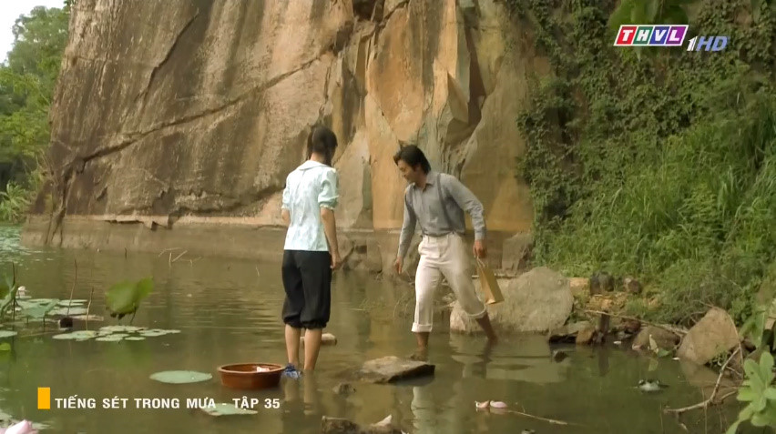 Những tình tiết vô lý đến hài hước ở phim Tiếng sét trong mưa-3